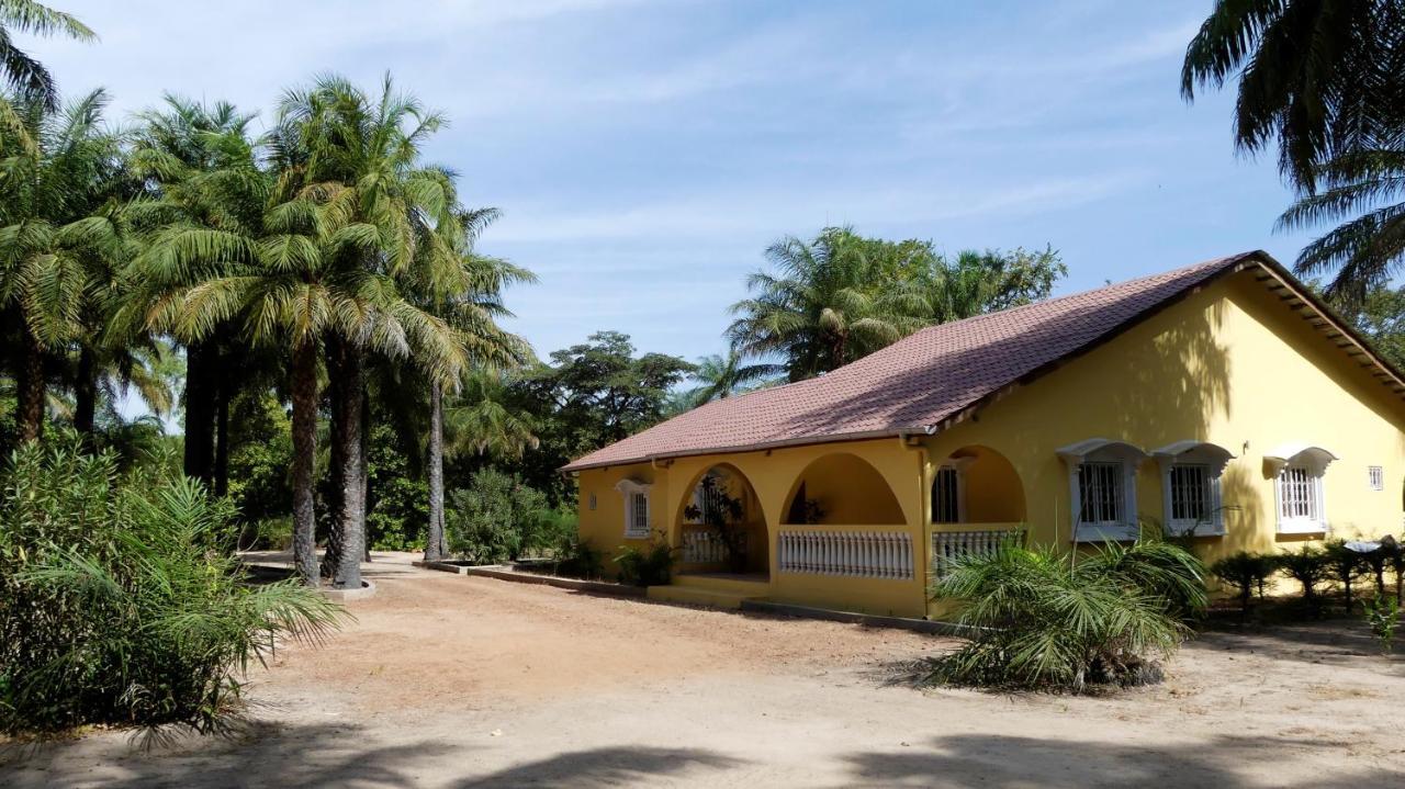 Tendinkoto Lodge Sanyang Exterior photo